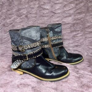 Luckyiu lliyah vintage hand made boots